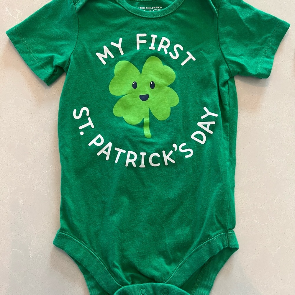The Children's Place Green St. Patrick's Day Bodysuit